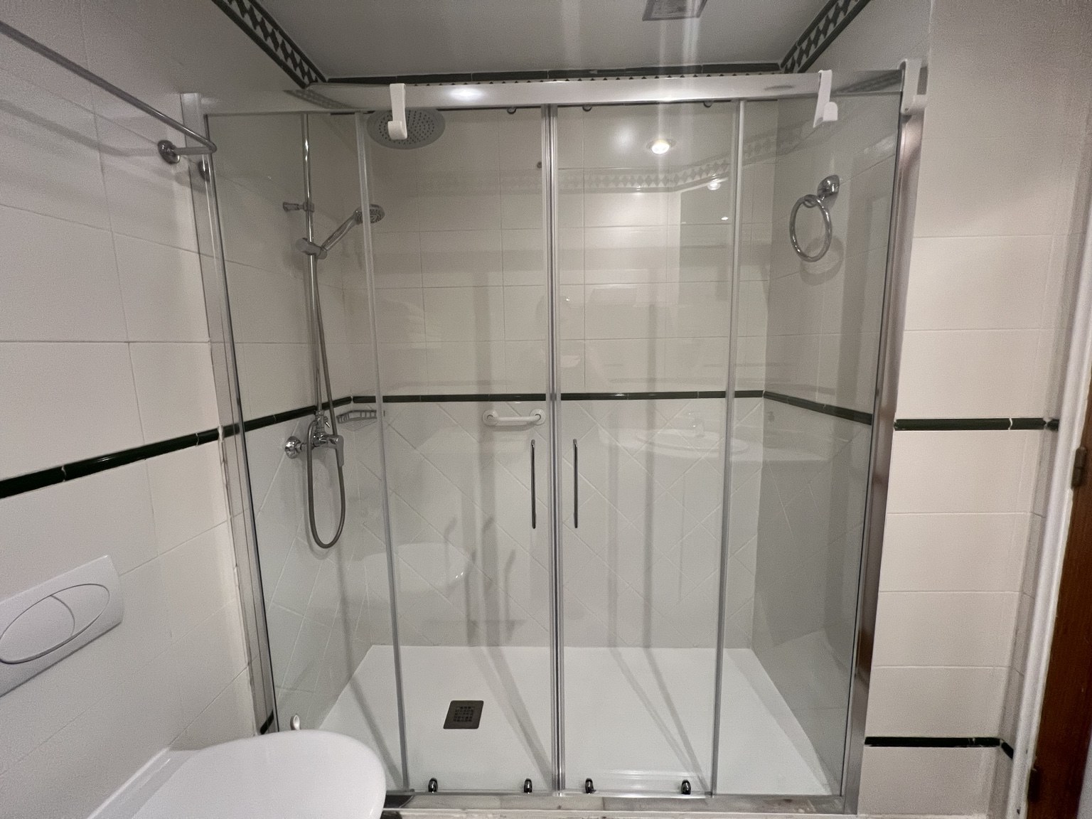 Bad mit Dusche