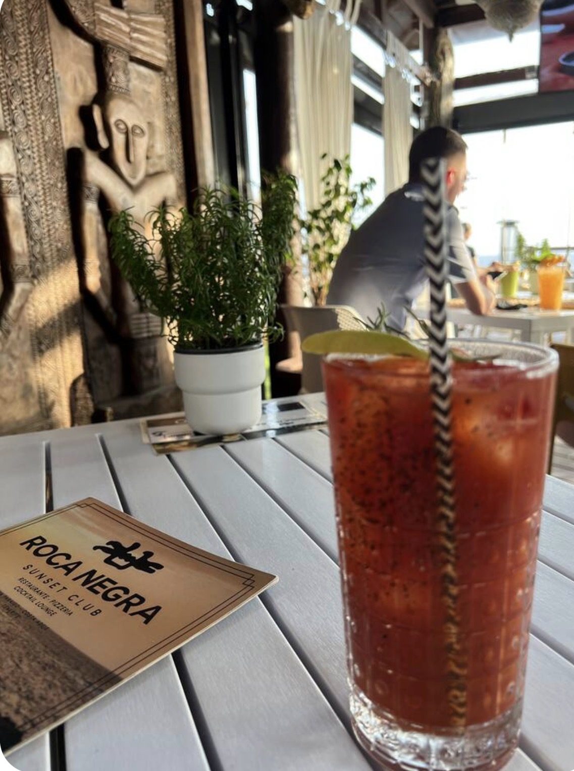 Roca Negra Sunset Club